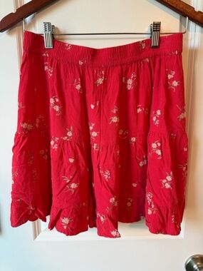 ⚡️American Eagle Outfitters Red Floral Tiered Skirt